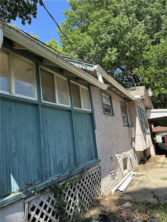 1906 S Willow Ave, Independence, MO 64052 - view of side of home