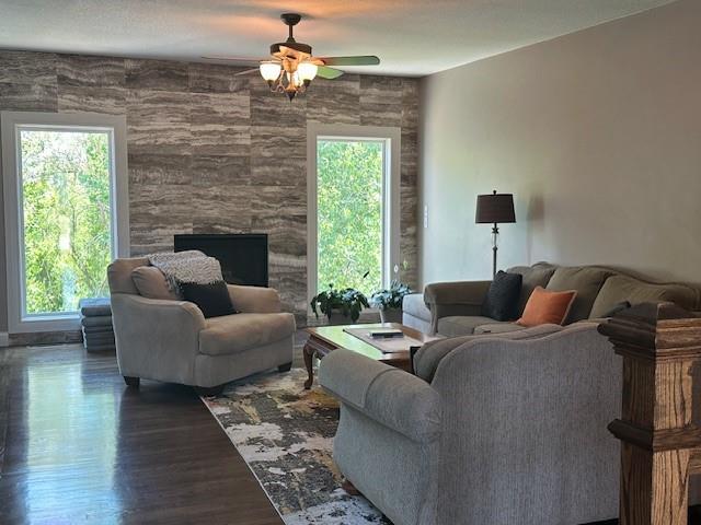 8643 N Myrtle Ave, Kansas City, MO 64156 - photo 3