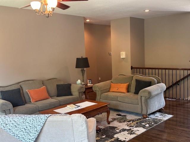 8643 N Myrtle Ave, Kansas City, MO 64156 - photo 4