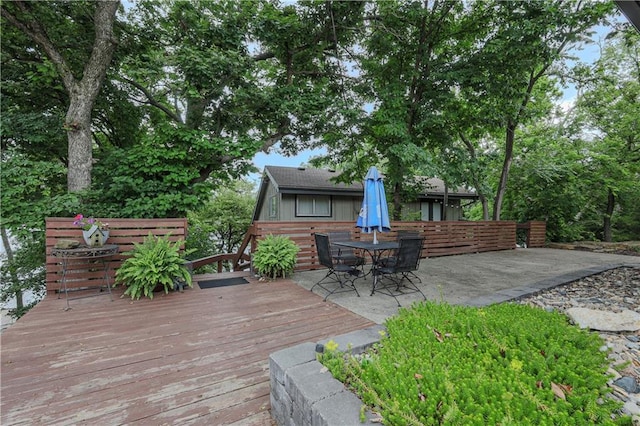 792 195th St, Fort Scott, KS 66701 - wooden terrace featuring a patio area