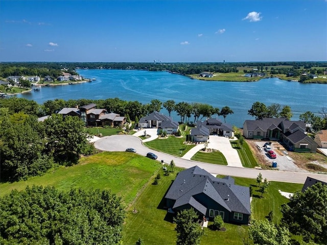 13 Tahoma Rdg, Lake Winnebago, MO 64034 - aerial view of residential area featuring a large body of water