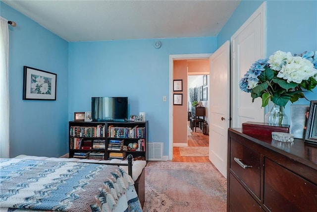 1421 W 28th Ter, Independence, MO 64052 - bedroom featuring baseboards