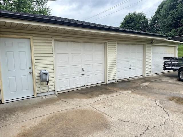 12913 E 41st St S, Independence, MO 64055 - view of garage