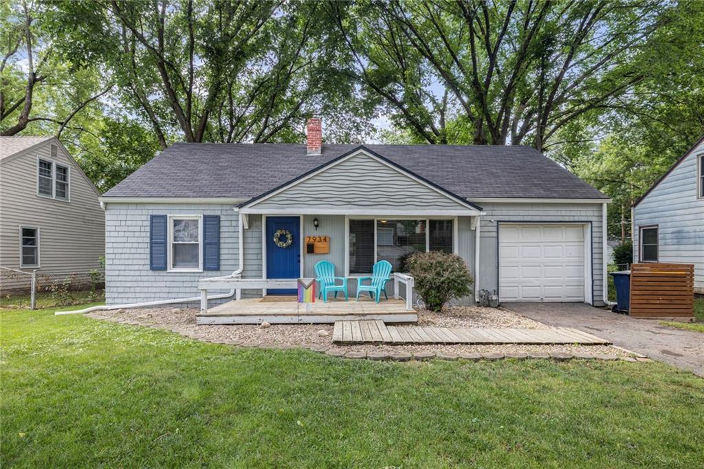 7934 Jefferson St, Kansas City, MO 64114 - photo 1