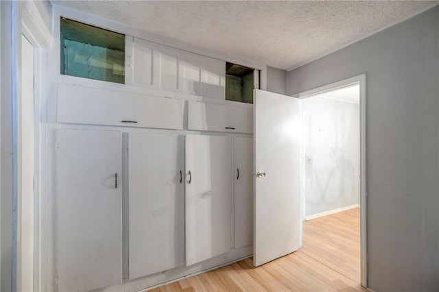 8519 Woodland Ave, Kansas City, MO 64131 - view of closet