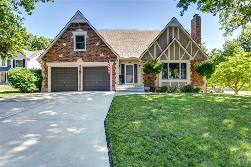 791 NE Galilea Ct, Blue Springs, MO 64014 - photo 1