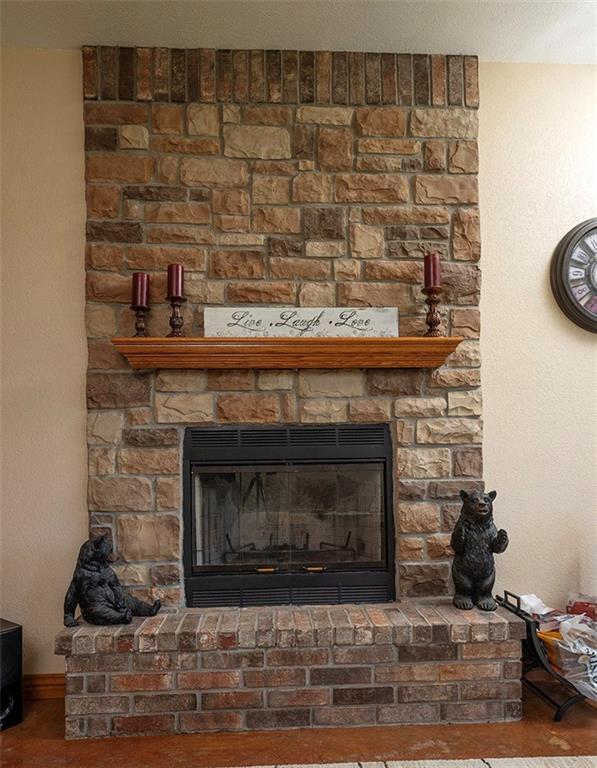 1318 Oakwood Dr, Hollister, MO 65672 - photo 12