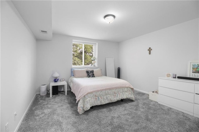 1013 SE Beatty Ct, Blue Springs, MO 64014 - carpeted bedroom featuring baseboards