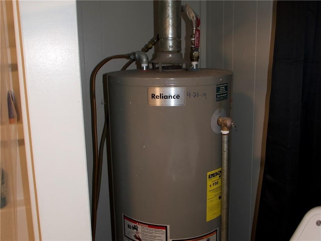 715 N Warren St, Warrensburg, MO 64093 - utilities with gas water heater