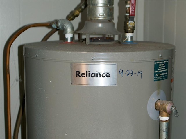 715 N Warren St, Warrensburg, MO 64093 - detailed view of water heater