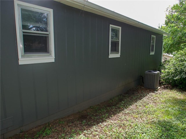 715 N Warren St, Warrensburg, MO 64093 - view of property exterior with a central AC unit