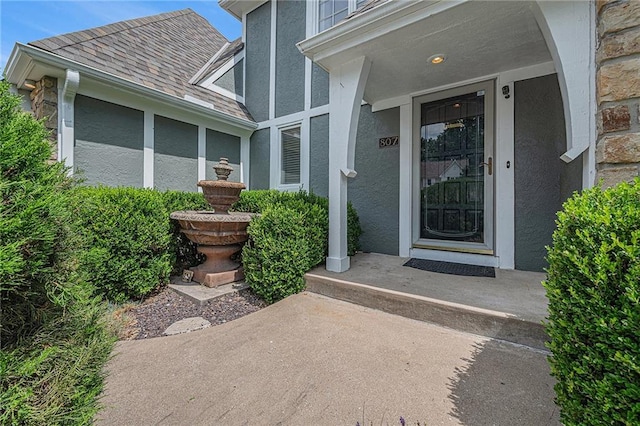 807 NW Bent Tree Dr, Lees Summit, MO 64081 - entrance to property featuring stucco siding