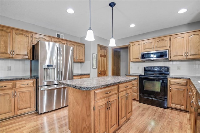 11656 S Parkwood Dr, Olathe, KS 66061 - photo 3