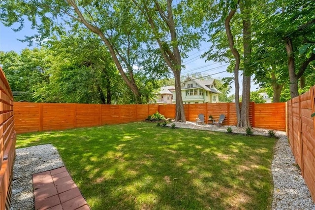 3230 Bellefontaine Ave, Kansas City, MO 64128 - view of fenced backyard
