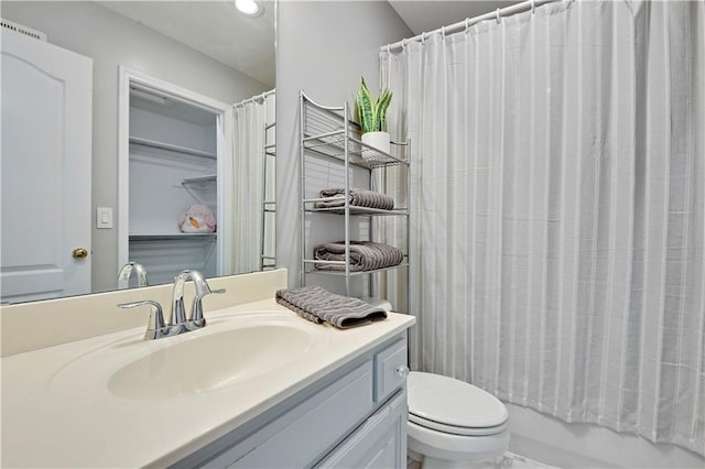 5010 W 161st Ter, Overland Park, KS 66085 - full bathroom featuring vanity and shower / bath combo