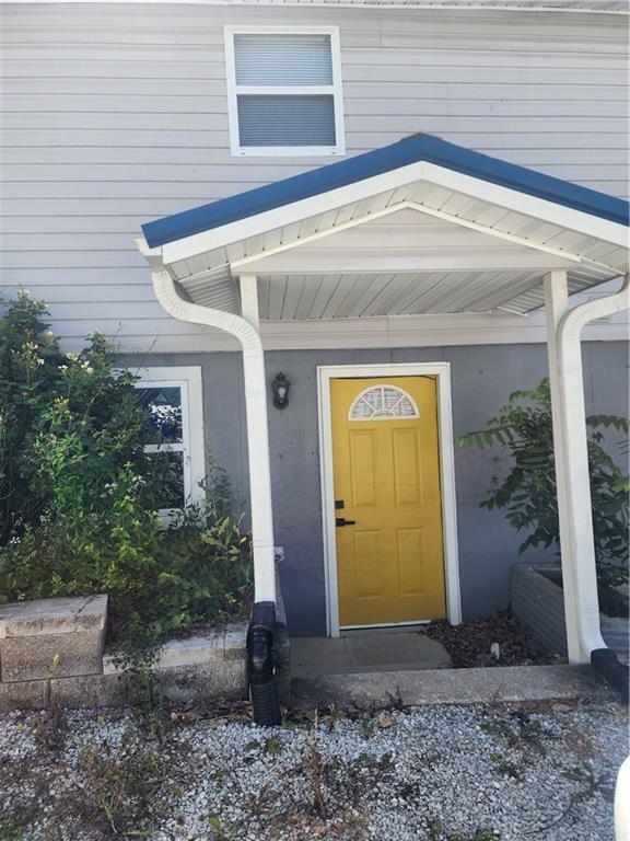 209 W S Railroad St, Knob Noster, MO 65336 - doorway to property