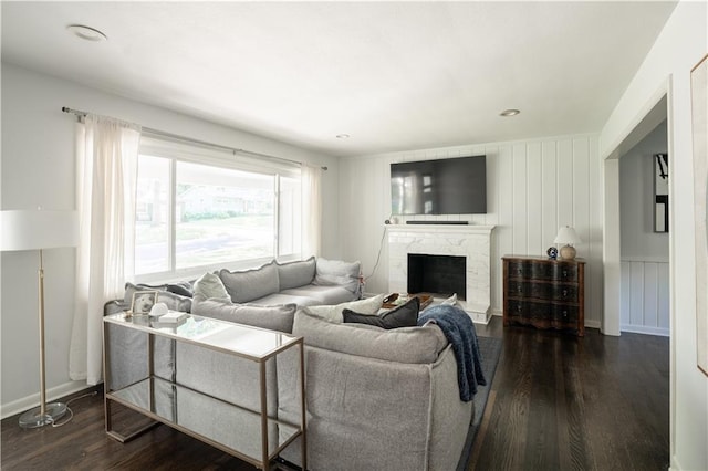 6015 W 78th Ter, Prairie Village, KS 66208 - living area featuring wood finished floors and a premium fireplace