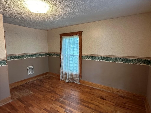 509 S Shaw St, Richmond, MO 64085 - photo 17