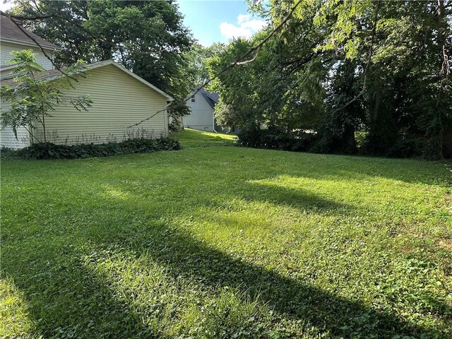 509 S Shaw St, Richmond, MO 64085 - photo 24