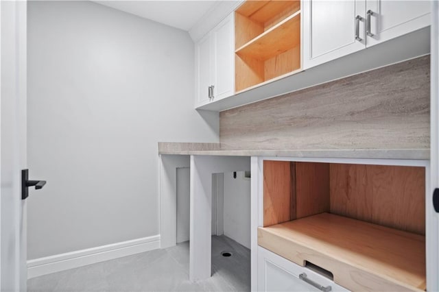 2616 W 112th St, Leawood, KS 66211 - detailed view of baseboards