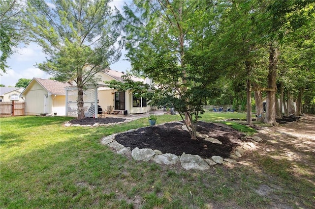 1311 SE Eastridge Cir, Blue Springs, MO 64014 - view of yard