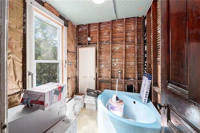 118 Spruce St, Leavenworth, KS 66048 - view of sunroom / solarium