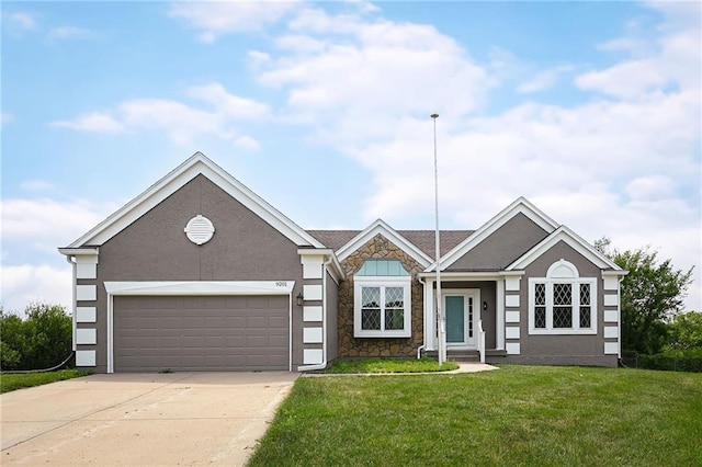 9201 N Charlotte Ct, Kansas City, MO 64155 - photo 1