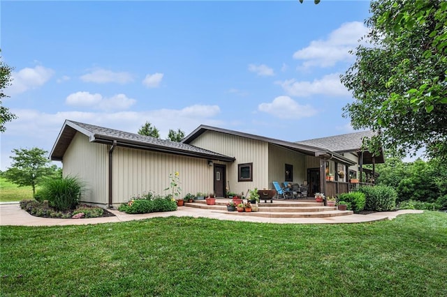 9750 SW 200th St, Smithville, MO 64089 - view of front of house featuring a front lawn