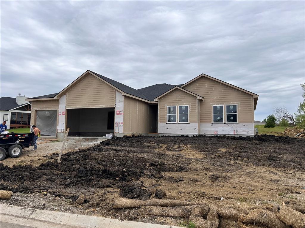 716 W Solomon Dr, Lees Summit, MO 64086 - photo 1