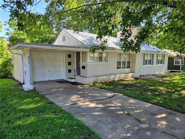 513 Broad St, Warrensburg, MO 64093 - photo 1