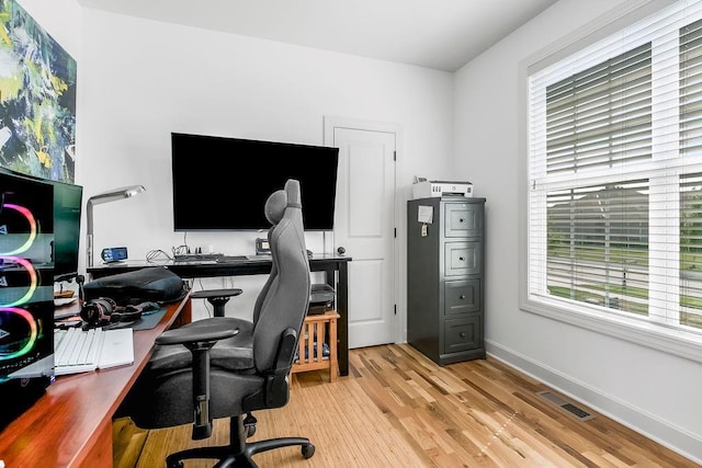 8319 Pickering St, Lenexa, KS 66227 - office space featuring light wood-type flooring and baseboards