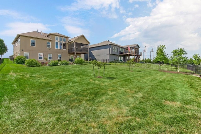 8319 Pickering St, Lenexa, KS 66227 - view of yard