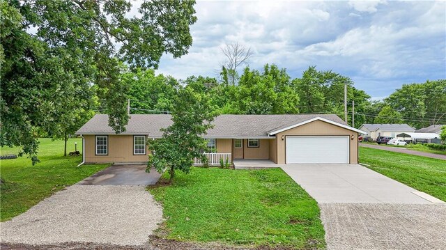647 E 19th St, Sedalia, MO 65301 - photo 1