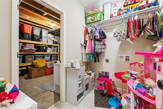 18501 S Butternut St W, Gardner, KS 66030 - view of spacious closet