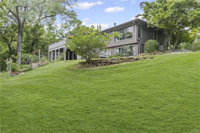 180 Terrace Trl S, Lake Quivira, KS 66217 - view of grassy yard
