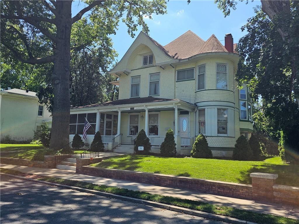 409 N Esplanade St, Leavenworth, KS 66048 - photo 2