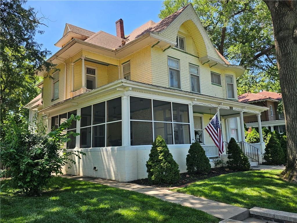 409 N Esplanade St, Leavenworth, KS 66048 - photo 3