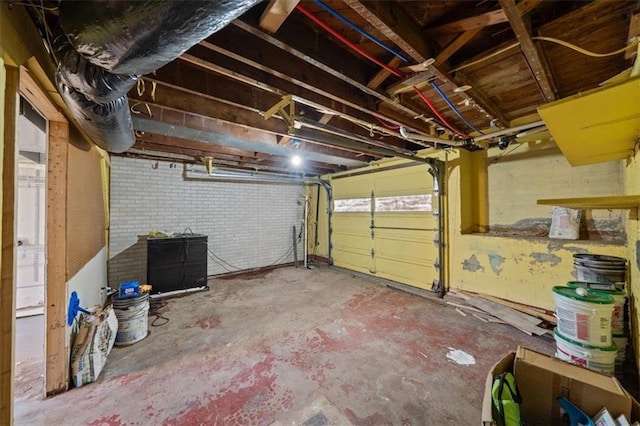 1340 Spruce St, Leavenworth, KS 66048 - view of garage