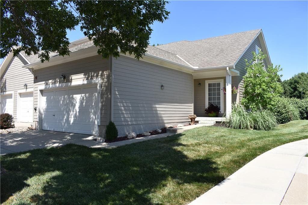 8949 Boehm Dr, Lenexa, KS 66219 - photo 1