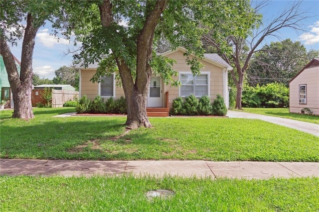 609 W Beech St, Independence, KS 67301 - view of property hidden behind natural elements