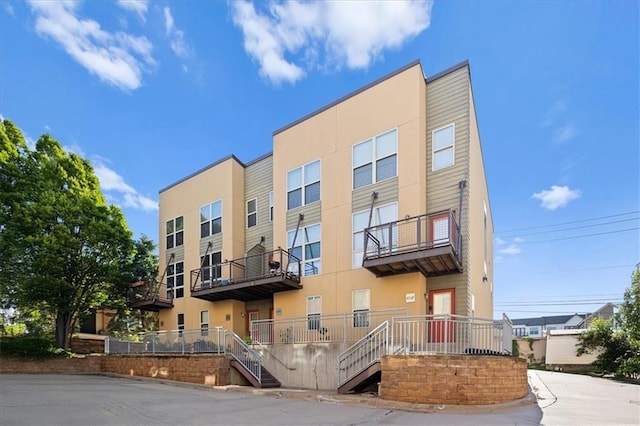 4543 Madison Ave, Kansas City, MO 64111 - photo 1