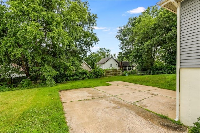 6613 E 123rd Ter, Grandview, MO 64030 - view of yard with a patio area
