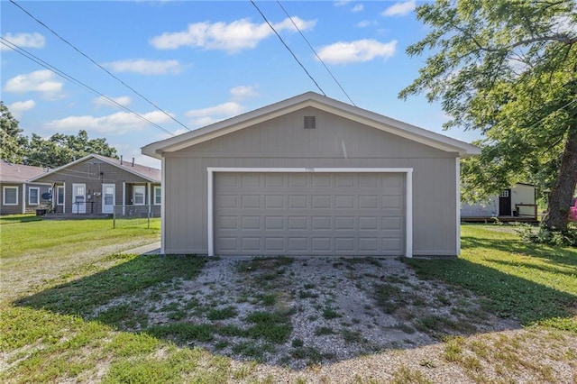 420 S Walnut St, Ottawa, KS 66067 - view of detached garage