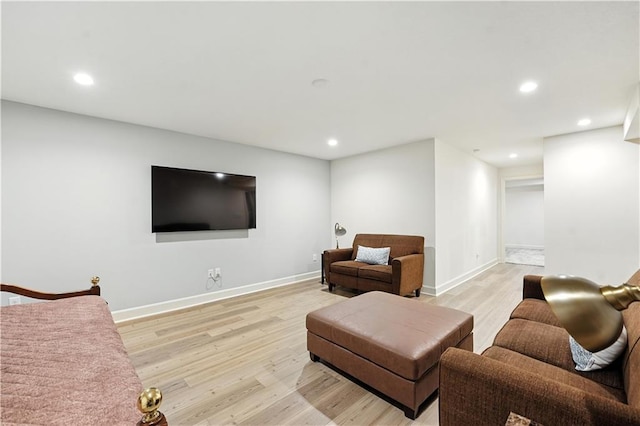704 E 110th Ter, Kansas City, MO 64131 - living room with light wood finished floors and recessed lighting