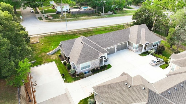 704 E 110th Ter, Kansas City, MO 64131 - aerial view of property and surrounding area