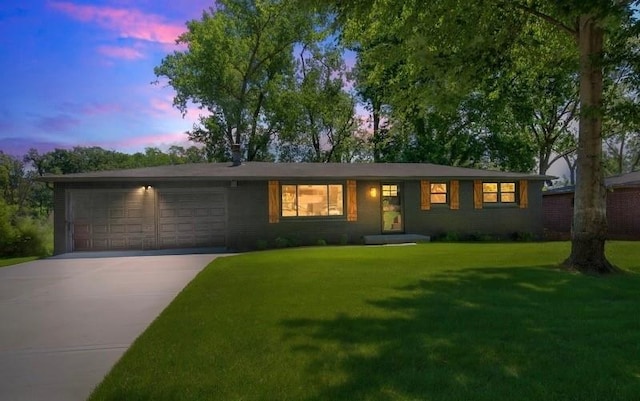 5013 NW Ridgewood Dr, Kansas City, MO 64151 - photo 1