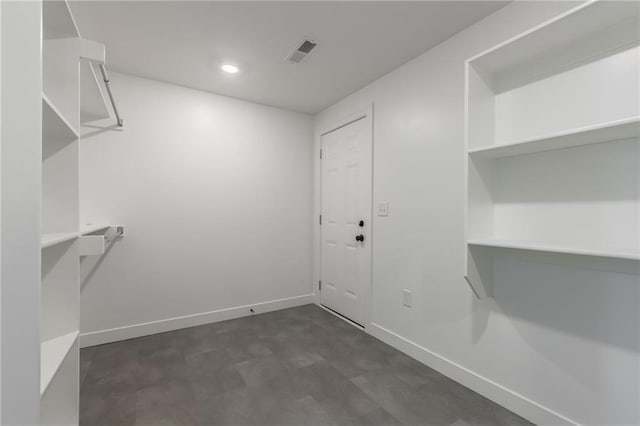 3414 Georgia Ave, Kansas City, KS 66104 - walk in closet featuring dark flooring