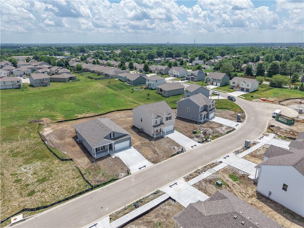 21805 Lucca Ln, Peculiar, MO 64078 - photo 3