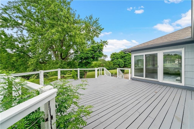 2517 Red Bridge Ter, Kansas City, MO 64131 - view of wooden terrace