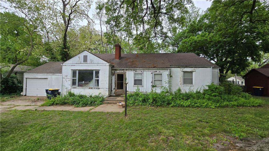 8107 Blue Ridge Blvd, Raytown, MO 64138 - photo 1
